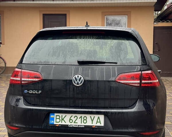 Черный Фольксваген e-Golf, объемом двигателя 0 л и пробегом 136 тыс. км за 8300 $, фото 6 на Automoto.ua