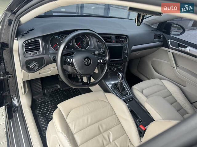 Черный Фольксваген e-Golf, объемом двигателя 0 л и пробегом 136 тыс. км за 9299 $, фото 47 на Automoto.ua