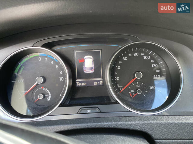 Чорний Фольксваген e-Golf, об'ємом двигуна 0 л та пробігом 144 тис. км за 8999 $, фото 11 на Automoto.ua