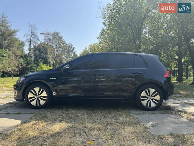 Черный Фольксваген e-Golf, объемом двигателя 0 л и пробегом 89 тыс. км за 10000 $, фото 11 на Automoto.ua