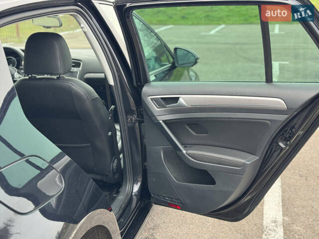 Черный Фольксваген e-Golf, объемом двигателя 0 л и пробегом 161 тыс. км за 9500 $, фото 16 на Automoto.ua