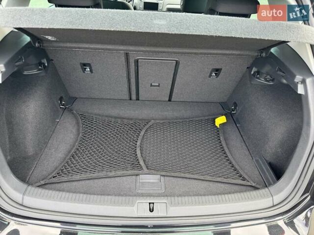 Чорний Фольксваген e-Golf, об'ємом двигуна 0 л та пробігом 106 тис. км за 8500 $, фото 48 на Automoto.ua