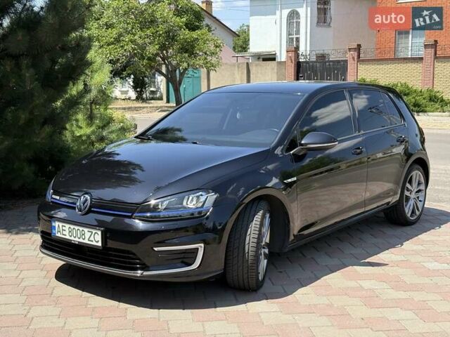 Чорний Фольксваген e-Golf, об'ємом двигуна 0 л та пробігом 98 тис. км за 12499 $, фото 6 на Automoto.ua