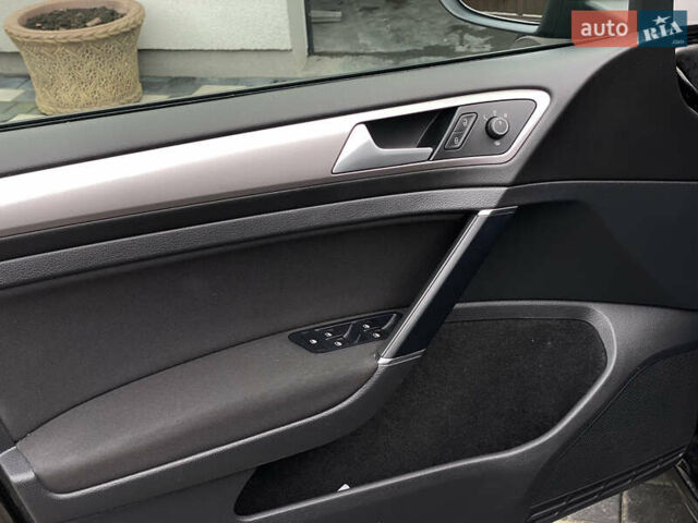 Черный Фольксваген e-Golf, объемом двигателя 0 л и пробегом 145 тыс. км за 7900 $, фото 8 на Automoto.ua