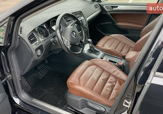 Черный Фольксваген e-Golf, объемом двигателя 0 л и пробегом 128 тыс. км за 8900 $, фото 9 на Automoto.ua