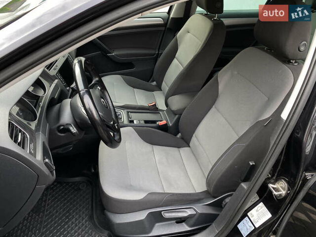Черный Фольксваген e-Golf, объемом двигателя 0 л и пробегом 145 тыс. км за 7900 $, фото 7 на Automoto.ua