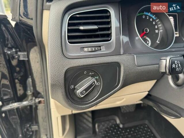 Чорний Фольксваген e-Golf, об'ємом двигуна 0 л та пробігом 136 тис. км за 9999 $, фото 50 на Automoto.ua