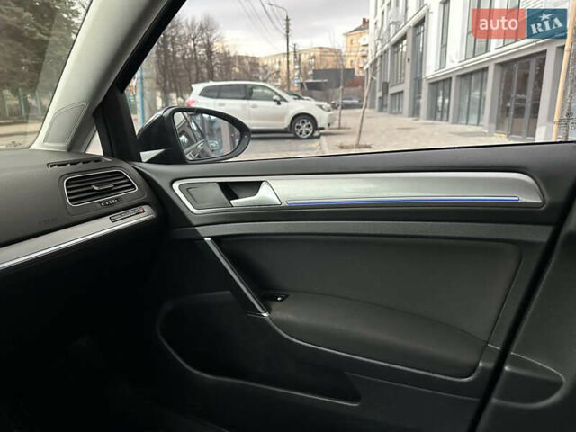 Чорний Фольксваген e-Golf, об'ємом двигуна 0 л та пробігом 122 тис. км за 9400 $, фото 25 на Automoto.ua