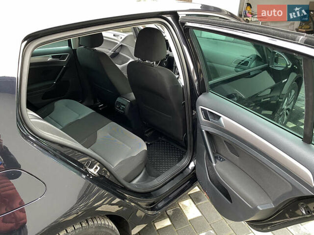 Черный Фольксваген e-Golf, объемом двигателя 0 л и пробегом 145 тыс. км за 7900 $, фото 14 на Automoto.ua