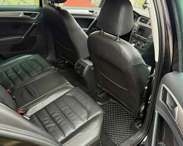 Чорний Фольксваген e-Golf, об'ємом двигуна 0 л та пробігом 108 тис. км за 9300 $, фото 11 на Automoto.ua