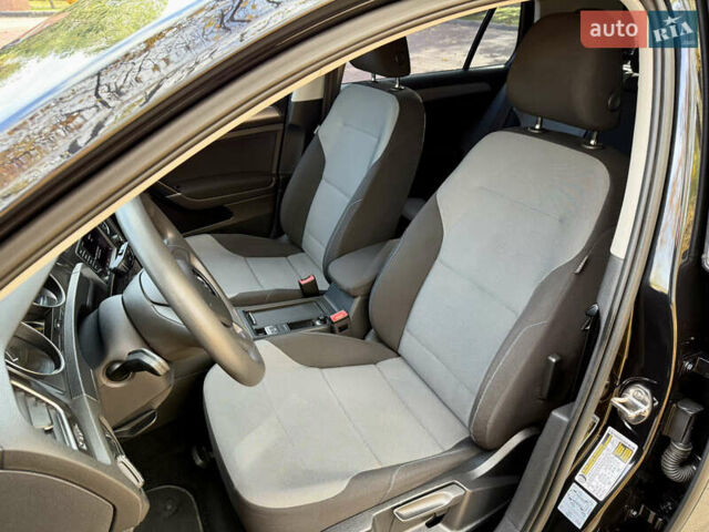 Фольксваген e-Golf 2015 в Кропивницком (Кировограде) на Automoto.ua Черный Фольксваген e-Golf, объемом двигателя 0 л и пробегом 180 тыс. км за 8400 $, фото 17 на Automoto.ua