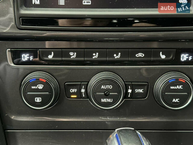 Чорний Фольксваген e-Golf, об'ємом двигуна 0 л та пробігом 122 тис. км за 9400 $, фото 16 на Automoto.ua