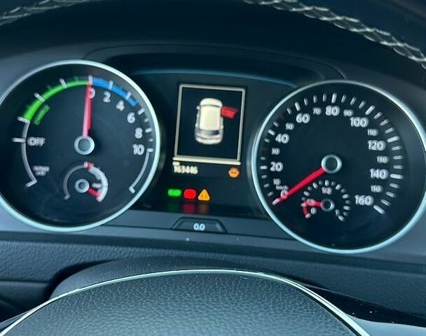Чорний Фольксваген e-Golf, об'ємом двигуна 0 л та пробігом 160 тис. км за 9000 $, фото 10 на Automoto.ua