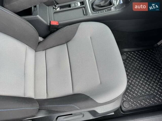 Чорний Фольксваген e-Golf, об'ємом двигуна 0 л та пробігом 106 тис. км за 8500 $, фото 37 на Automoto.ua