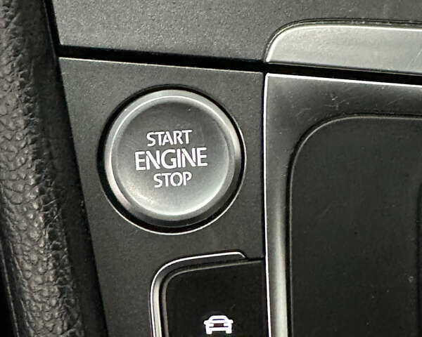 Чорний Фольксваген e-Golf, об'ємом двигуна 0 л та пробігом 122 тис. км за 9400 $, фото 14 на Automoto.ua