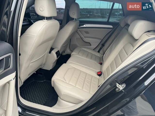 Чорний Фольксваген e-Golf, об'ємом двигуна 0 л та пробігом 136 тис. км за 9999 $, фото 54 на Automoto.ua