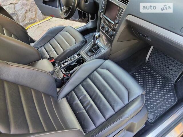 Черный Фольксваген e-Golf, объемом двигателя 0 л и пробегом 137 тыс. км за 9999 $, фото 24 на Automoto.ua