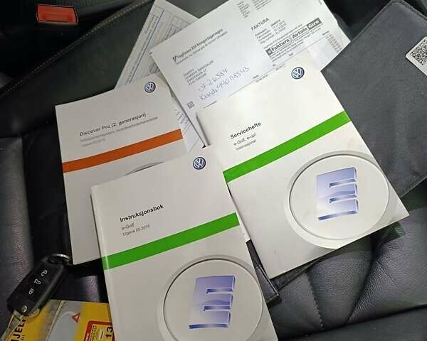 Чорний Фольксваген e-Golf, об'ємом двигуна 0 л та пробігом 120 тис. км за 7750 $, фото 80 на Automoto.ua