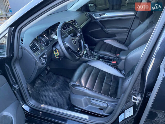 Черный Фольксваген e-Golf, объемом двигателя 0 л и пробегом 120 тыс. км за 9000 $, фото 6 на Automoto.ua