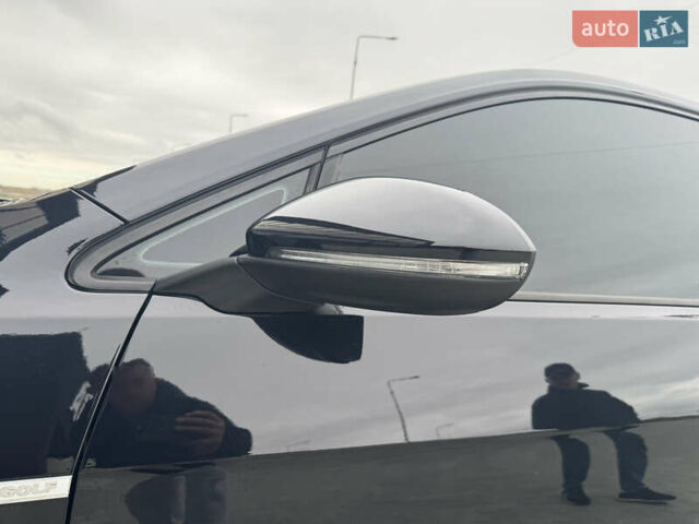 Черный Фольксваген e-Golf, объемом двигателя 0 л и пробегом 136 тыс. км за 9299 $, фото 39 на Automoto.ua