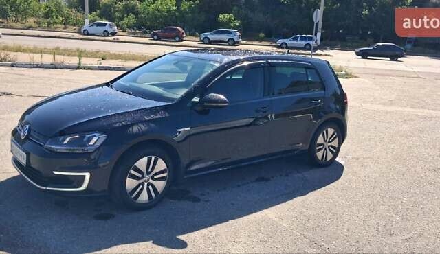 Черный Фольксваген e-Golf, объемом двигателя 0 л и пробегом 161 тыс. км за 8500 $, фото 3 на Automoto.ua