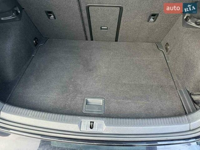 Черный Фольксваген e-Golf, объемом двигателя 0 л и пробегом 145 тыс. км за 8499 $, фото 4 на Automoto.ua