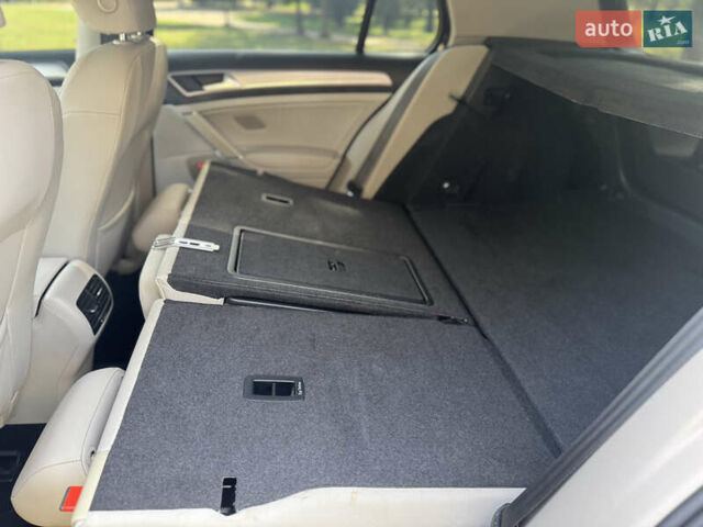 Черный Фольксваген e-Golf, объемом двигателя 0 л и пробегом 89 тыс. км за 10000 $, фото 25 на Automoto.ua