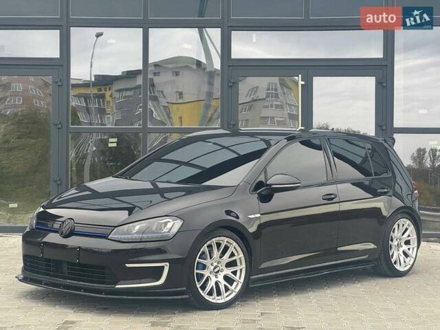 Чорний Фольксваген e-Golf, об'ємом двигуна 0 л та пробігом 136 тис. км за 9999 $, фото 7 на Automoto.ua
