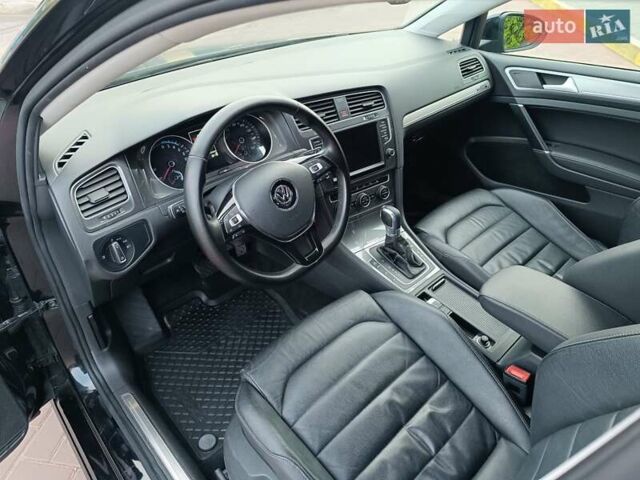 Чорний Фольксваген e-Golf, об'ємом двигуна 0 л та пробігом 120 тис. км за 7750 $, фото 41 на Automoto.ua