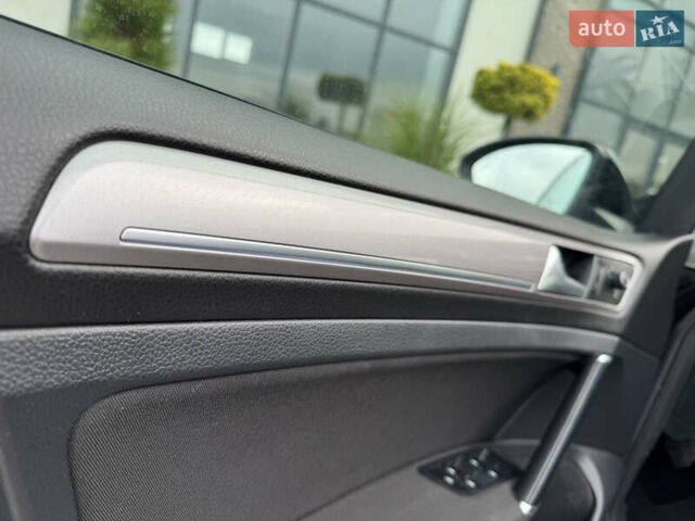 Чорний Фольксваген e-Golf, об'ємом двигуна 0 л та пробігом 129 тис. км за 8999 $, фото 42 на Automoto.ua