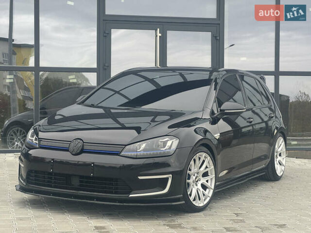 Черный Фольксваген e-Golf, объемом двигателя 0 л и пробегом 136 тыс. км за 9299 $, фото 1 на Automoto.ua