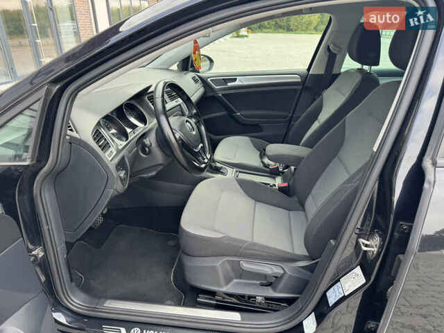 Чорний Фольксваген e-Golf, об'ємом двигуна 0 л та пробігом 129 тис. км за 8999 $, фото 41 на Automoto.ua