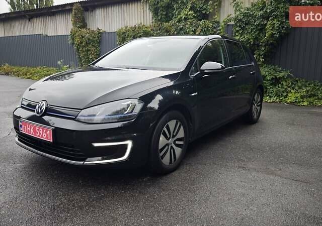Черный Фольксваген e-Golf, объемом двигателя 0 л и пробегом 106 тыс. км за 8900 $, фото 1 на Automoto.ua