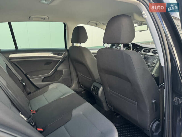Черный Фольксваген e-Golf, объемом двигателя 0 л и пробегом 89 тыс. км за 8500 $, фото 14 на Automoto.ua