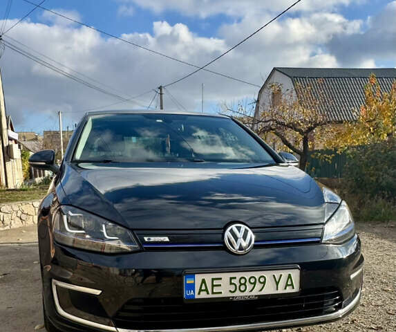 Черный Фольксваген e-Golf, объемом двигателя 0 л и пробегом 125 тыс. км за 9700 $, фото 3 на Automoto.ua
