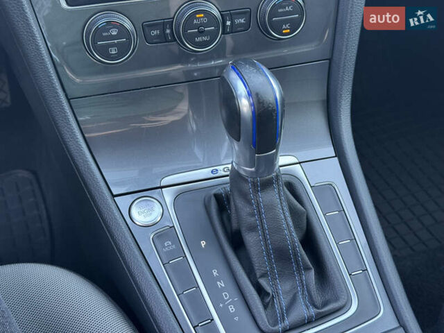 Черный Фольксваген e-Golf, объемом двигателя 0 л и пробегом 89 тыс. км за 8700 $, фото 13 на Automoto.ua