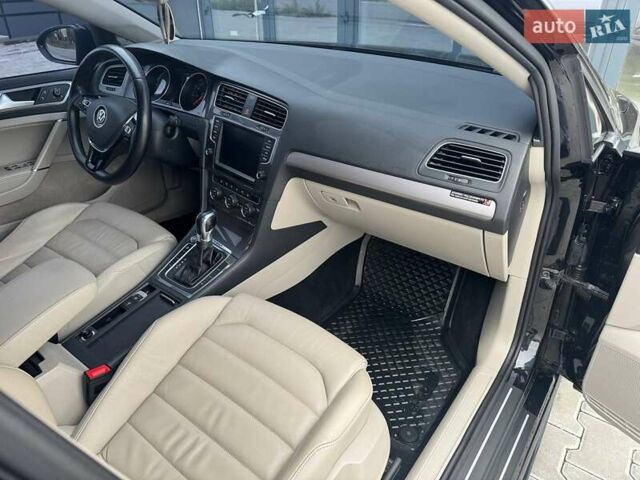 Чорний Фольксваген e-Golf, об'ємом двигуна 0 л та пробігом 136 тис. км за 9999 $, фото 58 на Automoto.ua