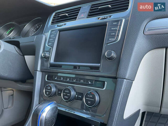 Черный Фольксваген e-Golf, объемом двигателя 0 л и пробегом 186 тыс. км за 9300 $, фото 19 на Automoto.ua