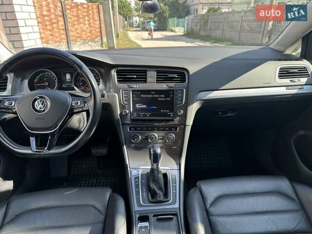 Черный Фольксваген e-Golf, объемом двигателя 0 л и пробегом 85 тыс. км за 11200 $, фото 10 на Automoto.ua