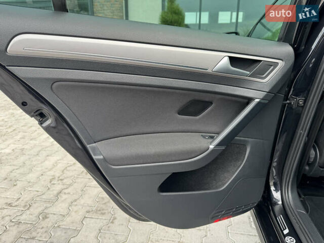 Чорний Фольксваген e-Golf, об'ємом двигуна 0 л та пробігом 129 тис. км за 8999 $, фото 50 на Automoto.ua
