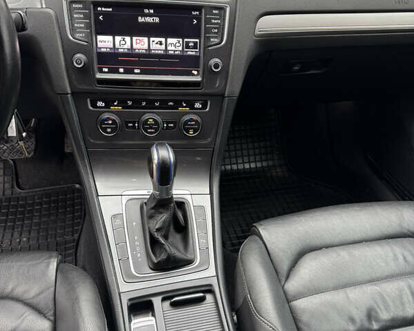 Черный Фольксваген e-Golf, объемом двигателя 0 л и пробегом 158 тыс. км за 8500 $, фото 9 на Automoto.ua