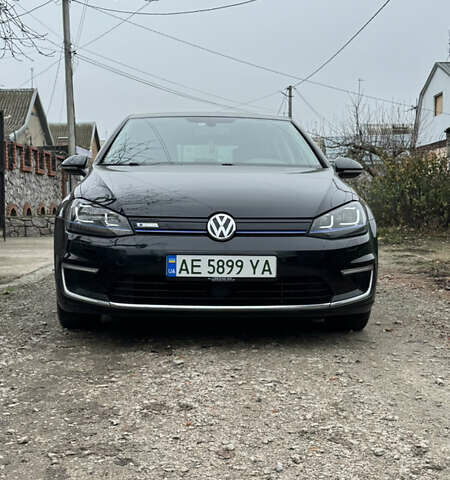 Черный Фольксваген e-Golf, объемом двигателя 0 л и пробегом 125 тыс. км за 9700 $, фото 4 на Automoto.ua