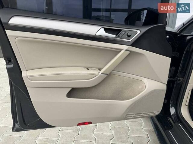 Чорний Фольксваген e-Golf, об'ємом двигуна 0 л та пробігом 136 тис. км за 9999 $, фото 43 на Automoto.ua