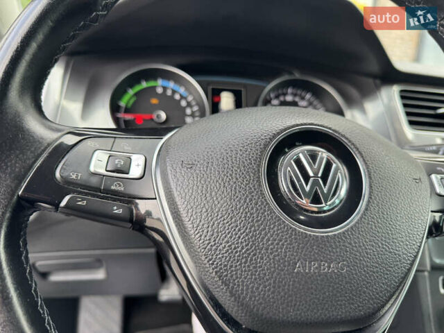 Чорний Фольксваген e-Golf, об'ємом двигуна 0 л та пробігом 129 тис. км за 8999 $, фото 64 на Automoto.ua