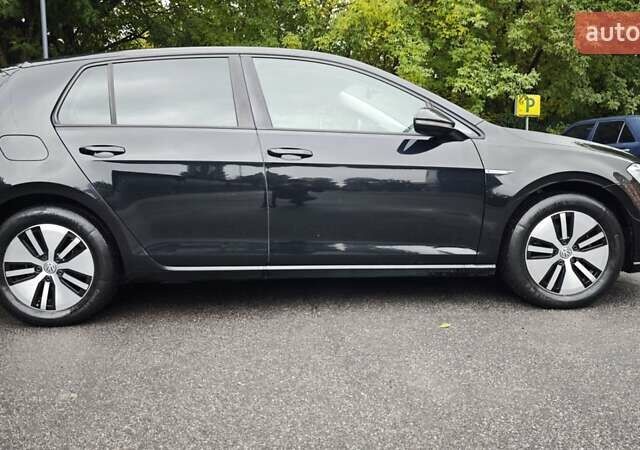Черный Фольксваген e-Golf, объемом двигателя 0 л и пробегом 106 тыс. км за 8900 $, фото 5 на Automoto.ua