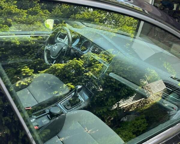 Черный Фольксваген e-Golf, объемом двигателя 0 л и пробегом 180 тыс. км за 7650 $, фото 11 на Automoto.ua