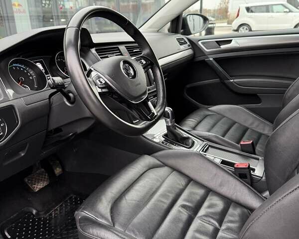 Чорний Фольксваген e-Golf, об'ємом двигуна 0 л та пробігом 130 тис. км за 9200 $, фото 23 на Automoto.ua