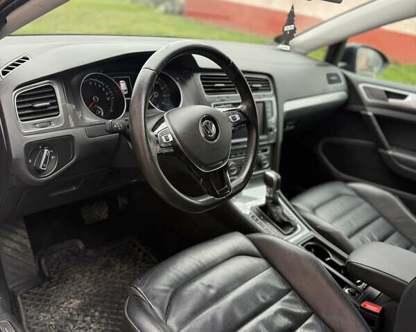 Чорний Фольксваген e-Golf, об'ємом двигуна 0 л та пробігом 108 тис. км за 9300 $, фото 7 на Automoto.ua