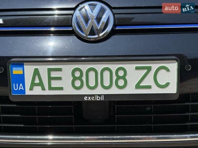 Чорний Фольксваген e-Golf, об'ємом двигуна 0 л та пробігом 98 тис. км за 12499 $, фото 22 на Automoto.ua
