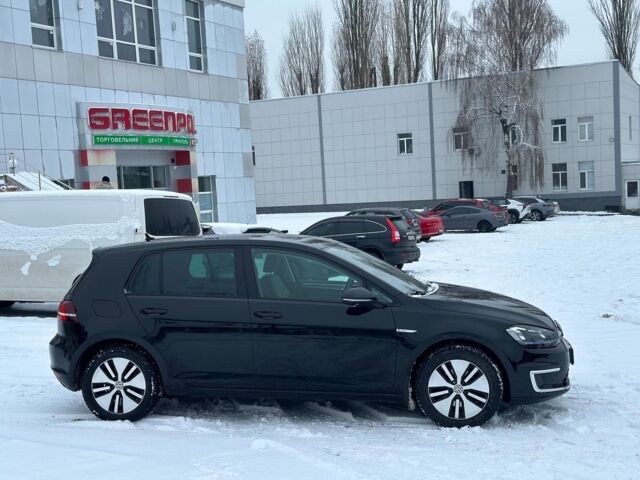 Черный Фольксваген e-Golf, объемом двигателя 0 л и пробегом 72 тыс. км за 12990 $, фото 3 на Automoto.ua